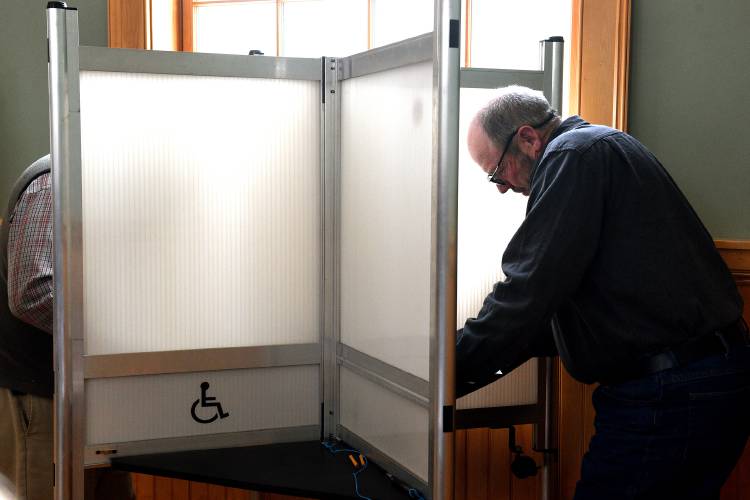 Barnard resident Robert Edmunds votes after Town Meeting on Tuesday, March 7, 2023, in Barnard, Vt. (Valley News - Jennifer Hauck) Copyright Valley News. May not be reprinted or used online without permission. Send requests to permission@vnews.com.